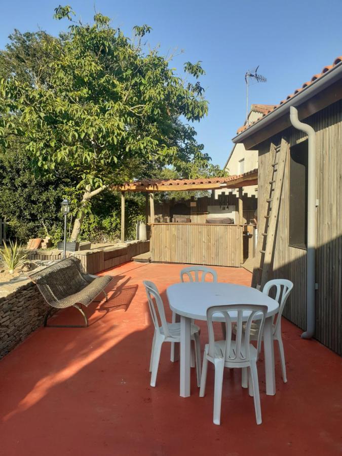 Saint-Florent-des-BoisLa Fenetre别墅 外观 照片